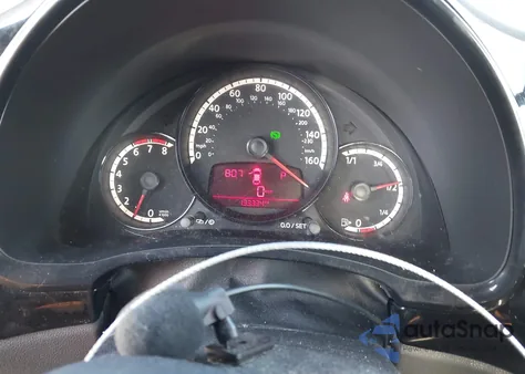 2013 Volkswagen Beetle 2.5L Entry z USA, uszkodzony, nr VIN 3VWFP7AT0DM604980